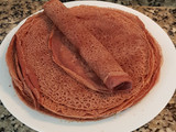 Filloas de vino tinto y chocolate