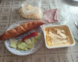 2018. Tízórai vajas sonkás sajtos zöldséges kifli 😋 recept fázis 1 fotója