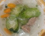 Foto langkah ke 7 dari resep Sop Oyong Bakso Soun.