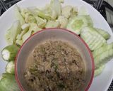 รูปขั้นตอนการทำที่ 2 ของ นำ้พริกปลาร้าปลาทู