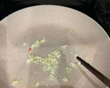 Hình bước làm 2 của món Mực xào sate