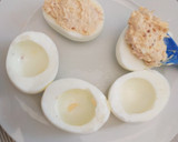 Foto del paso 3 de la receta: Huevos rellenos con atún y mostaza a la antigua