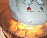A picture of step 8 of Crunchy ginger cookies.