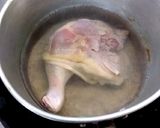 รูปขั้นตอนการทำที่ 1 ของ ไก่ต้มน้ำปลา