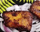 A picture of step 4 of Masala tilapia fish fry.
