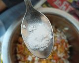 A picture of step 4 of Bhel puri.