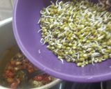 A picture of step 4 of Sprouted Moong dal gravy.