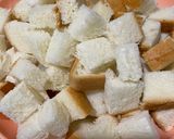 Foto langkah ke 1 dari resep Pizza Roti Tawar Teflon.