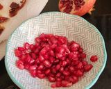 A picture of step 1 of Salad with crispy Iberian ham and pomegranate.