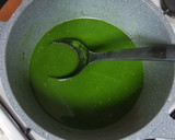 A picture of step 2 of Spinach soup with cucumber noodles.