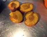Une image de l'étape 2 de Compote aux pêches de vigne,pommes et prunes du jardin.