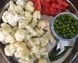 A picture of step 1 of Cauliflower Curry.