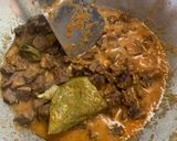 Foto langkah ke 5 dari resep Oseng Mercon Daging Sapi.
