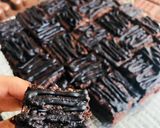 A picture of step 4 of One-bite Brownies.