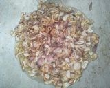 A picture of step 3 of Crispy Fried Shallot.