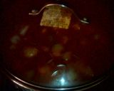 Foto del paso 4 de la receta: Acelgas con papas en chile colorado