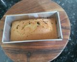 A picture of step 7 of Chocochips vanilla tea cake.