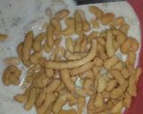 A picture of step 4 of Dahi aalu phulki.