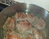 Foto del paso 2 de la receta: Carrillada con salsa de setas y crujiente de presa ibérica