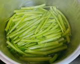 Hình bước làm 1 của món Chả Cá Trộn Rau Muống