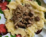 Foto del paso 6 de la receta: Hígado encebollado sobre puré