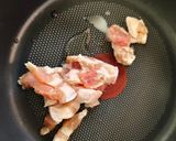 รูปขั้นตอนการทำที่ 2 ของ ดอกหอมผัดหมูสามชั้น