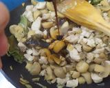 Foto langkah ke 4 dari resep Ayam Jamur Kecap Super Praktis (Untuk Toping Mie).