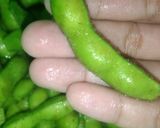 Foto langkah ke 1 dari resep Spicy Garlic Edamame.