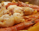 Foto del paso 6 de la receta: Rape a la Valenciana. Suc de rap y gambes