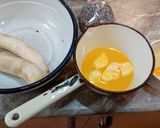 Banános muffin csoki pasztillákkal tejszínhabbal díszítve recept fázis 1 fotója
