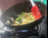 A picture of step 2 of Vegetable masala upma.