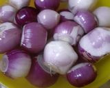નાના કાંદા નું શાક(kanda nu saak recipe in Gujarati) રેસીપી સ્ટેપ2ફોટો
