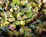 A picture of step 4 of Okra Do pyaza.