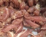 รูปขั้นตอนการทำที่ 1 ของ หมูทอดกระเทียมน้ำจิ้มแจ่ว