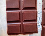 Foto del paso 4 de la receta: Chocolate casero endulzado con miel de abejas 🍫🥥🐝🍯Chocolatina de cacao puro, aceite de coco y miel