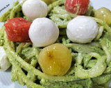 Foto del paso 6 de la receta: Spaghetti al pesto de rúcula y nueces con cherrys y mozzarella