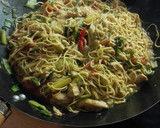 Foto del paso 3 de la receta: Pad thai con solomillo de pollo