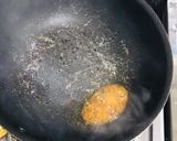 Hình bước làm 5 của món Cá nục hầm mực