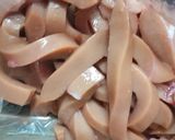 Hình bước làm 1 của món Tim cật xào bông hẹ