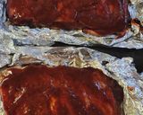 Foto del paso 3 de la receta: Ribs de cerdo con ensaladas mixta y de papines y huevo