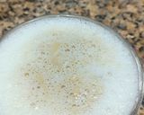 A picture of step 3 of Hand beaten fluffy coffee.