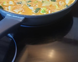 Foto del paso 4 de la receta: Tortilla de papas, calabacín y salmón