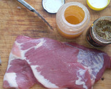 Foto del paso 1 de la receta: Pechito de cerdo con mostaza antigua y miel
