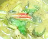 รูปขั้นตอนการทำที่ 5 ของ แกงเขียวหวานไก่มะเขือยาว