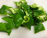 Foto del paso 2 de la receta: Berenjena, cebolla y cerdo con miso