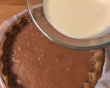 Foto del passaggio 6 della ricetta Crostata con gelee alle pesche e panna cotta