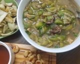 Hình bước làm 3 của món Mướp xào lòng gà/ lòng vịt