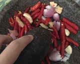 Foto langkah ke 2 dari resep Ayam kicap kemangi.