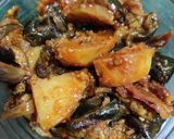 A picture of step 8 of Aloo & brinjal fry curry.