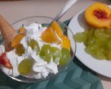 Foto del passaggio 2 della ricetta Paciugo a modo mio, con gelato all'amarena e frutta di stagione